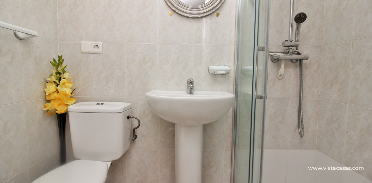 Townhouse for sale Amapolas III Playa Flamenca en-suite bathroom