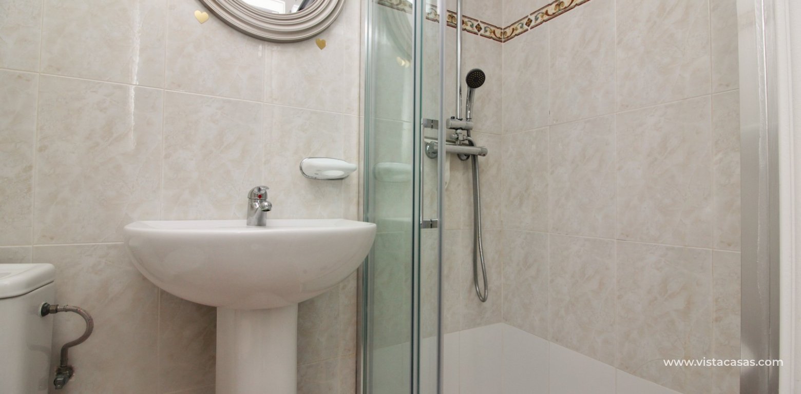 Townhouse for sale Amapolas III Playa Flamenca walk-in shower