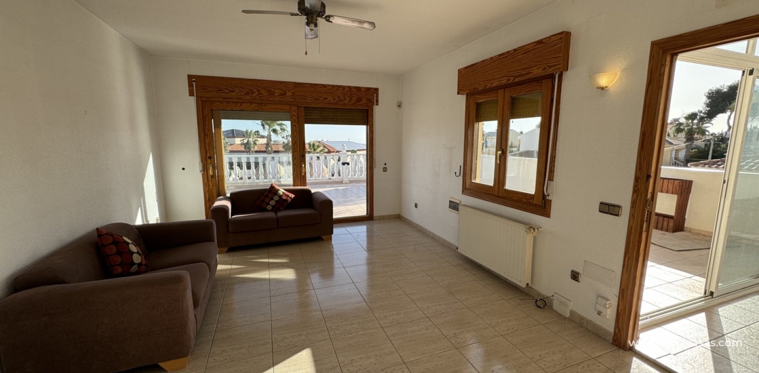 Resale - Villa - Villamartin