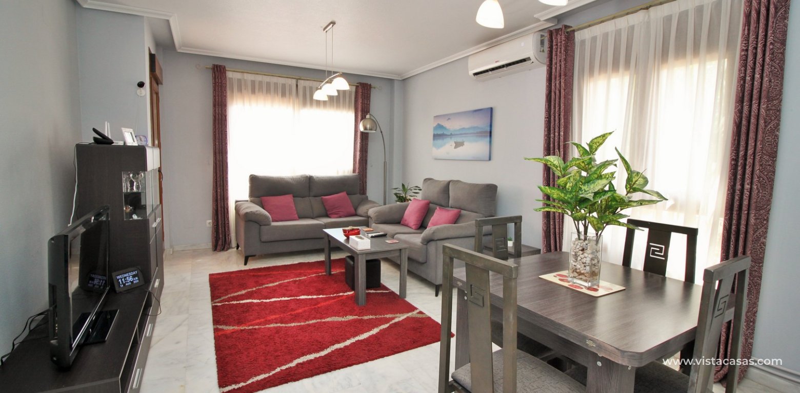 Ground floor apartment for sale M7 Pau 8 Villamartin lounge diner