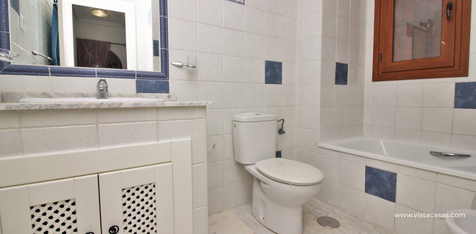 Ground floor apartment for sale M7 Pau 8 Villamartin bathroom