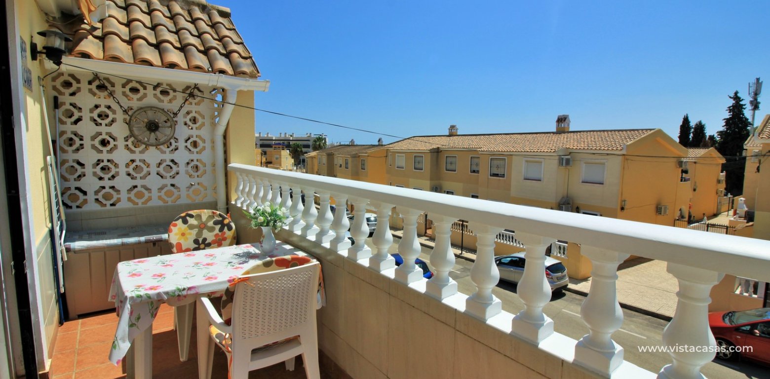 Top floor apartment for sale in Lomas del Golf Villamartin balcony south facing