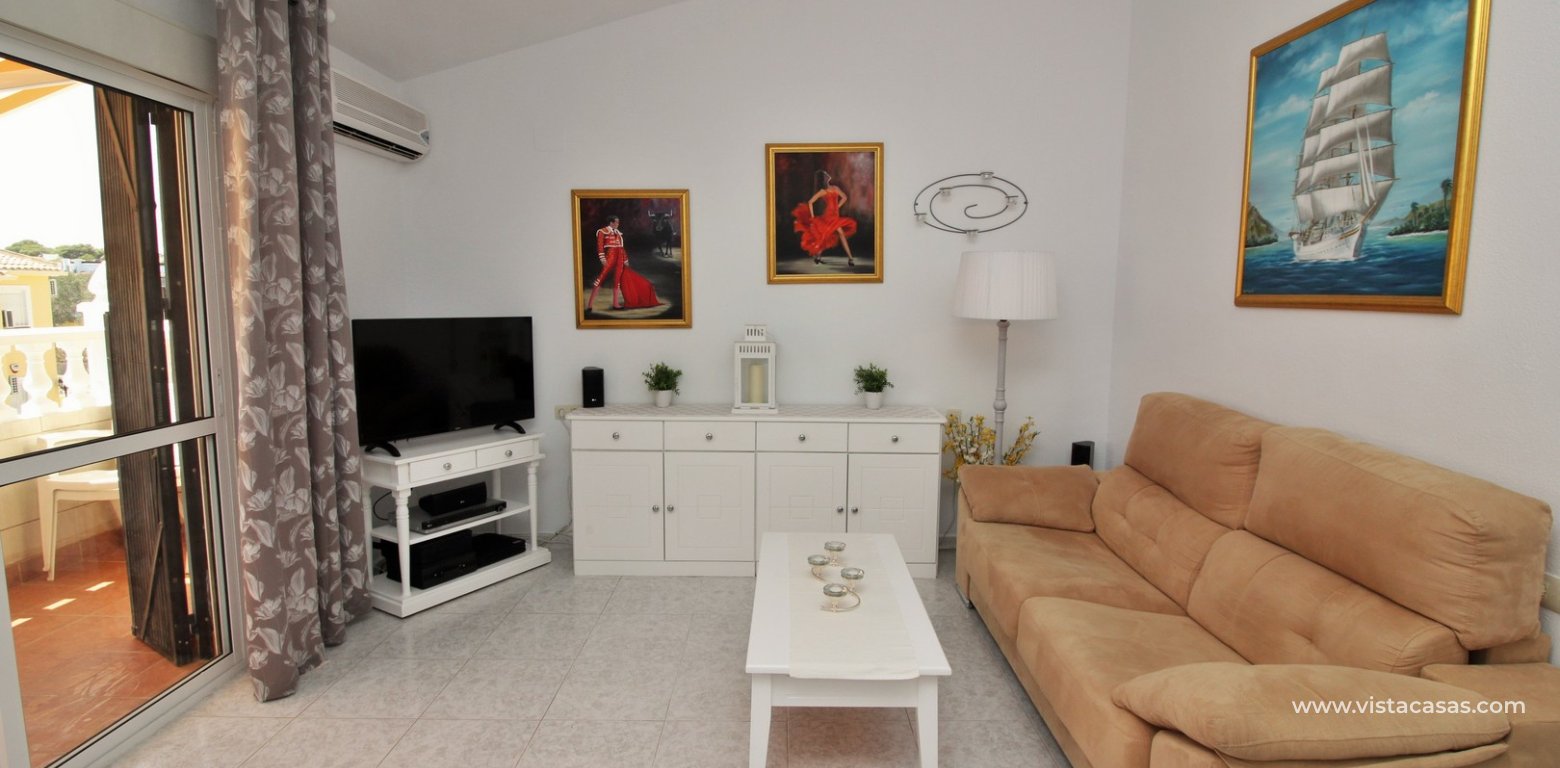 Top floor apartment for sale in Lomas del Golf Villamartin lounge 3