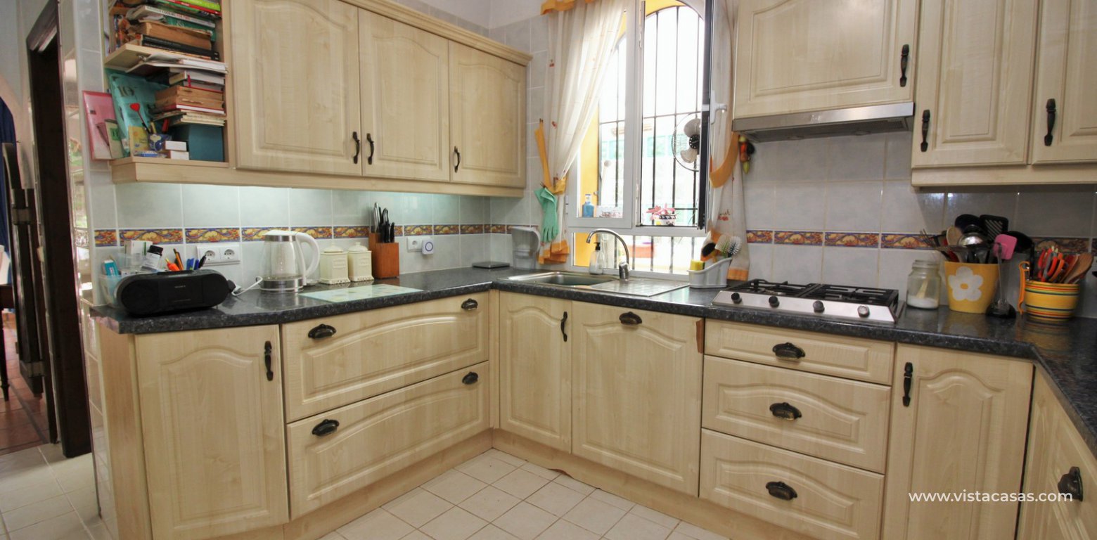 Property for sale in Villamartin kitchen