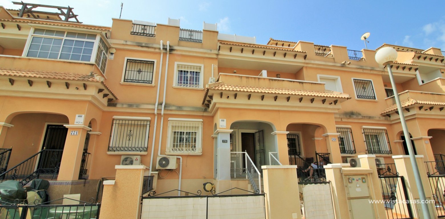 3 bedroom townhouse for sale Entregolf Villamartin