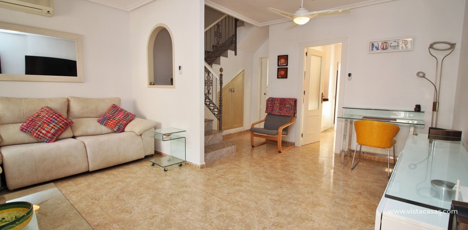 3 bedroom townhouse for sale Entregolf Villamartin lounge