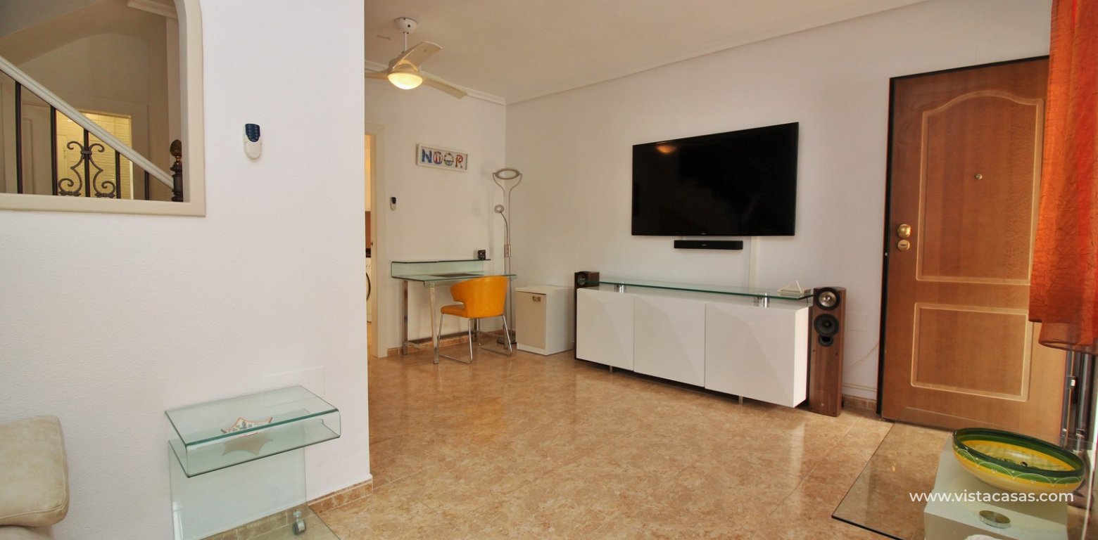 3 bedroom townhouse for sale Entregolf Villamartin lounge 2