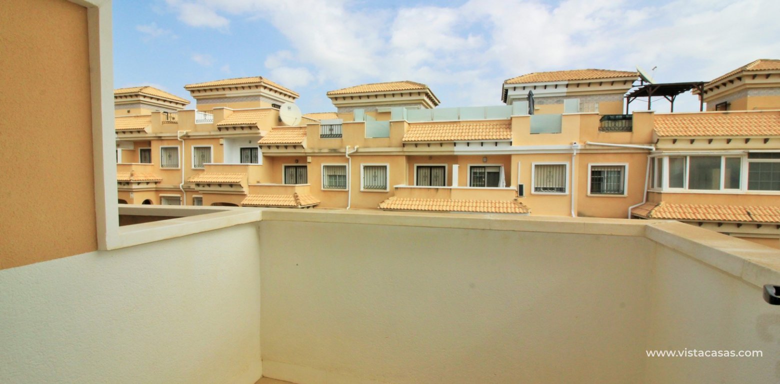 3 bedroom townhouse for sale Entregolf Villamartin balcony