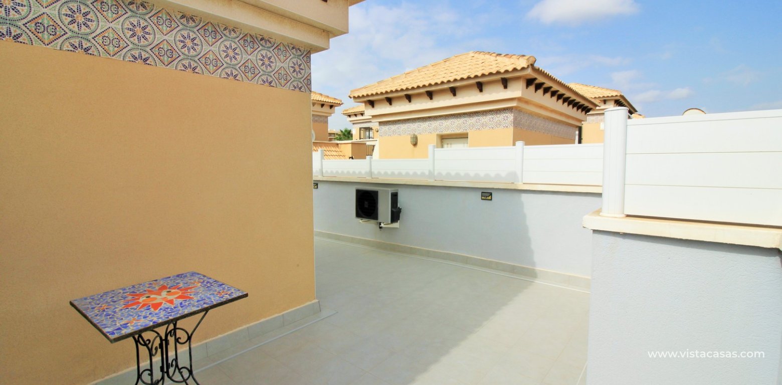 3 bedroom townhouse for sale Entregolf Villamartin solarium