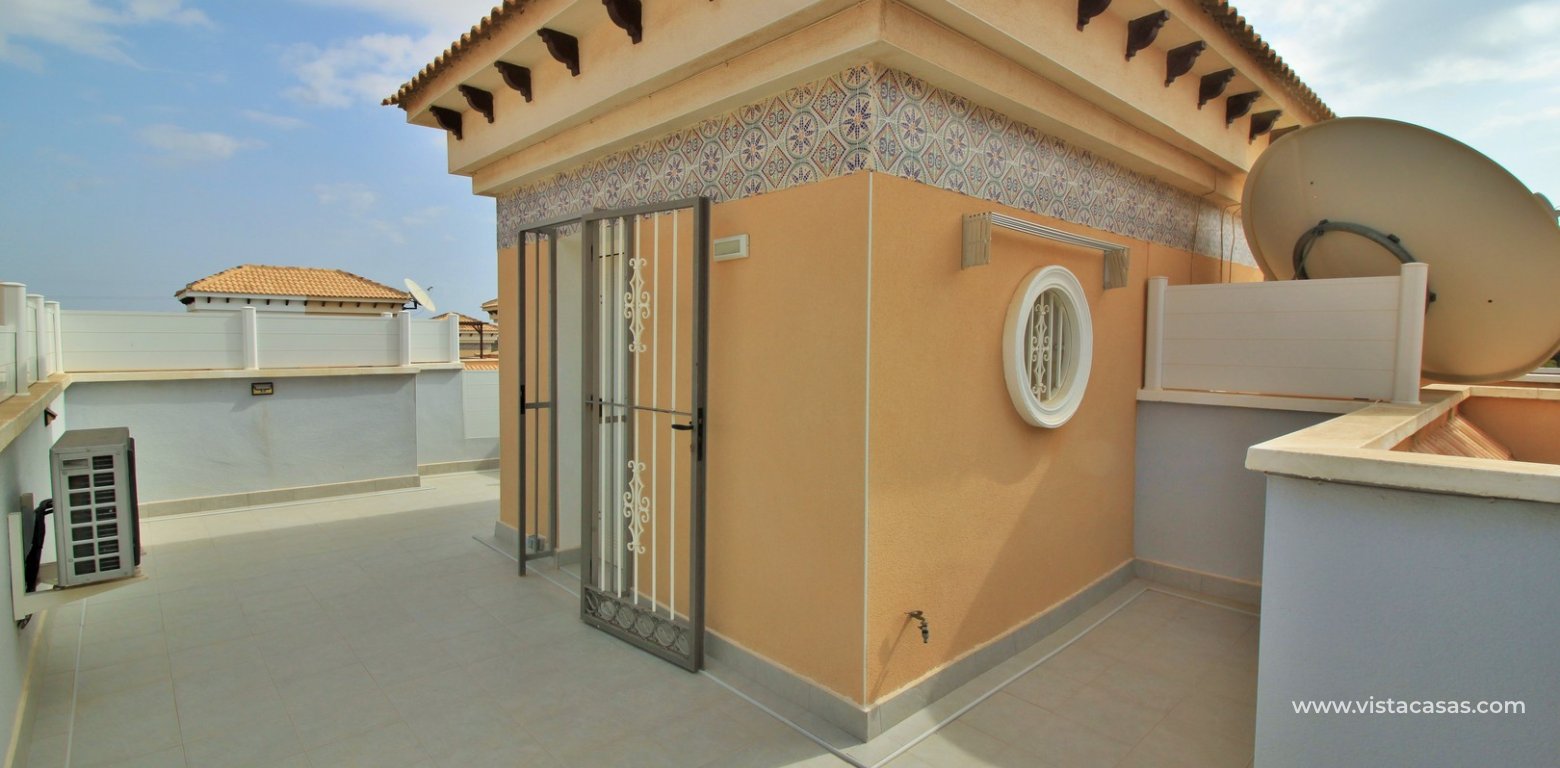 3 bedroom townhouse for sale Entregolf Villamartin roof solarium