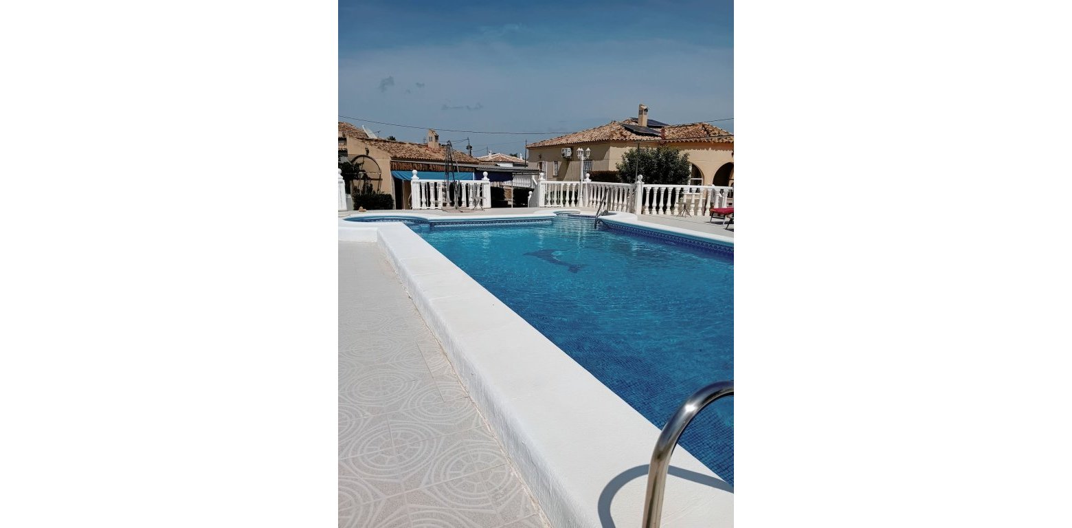 Resale - Villa - Catral