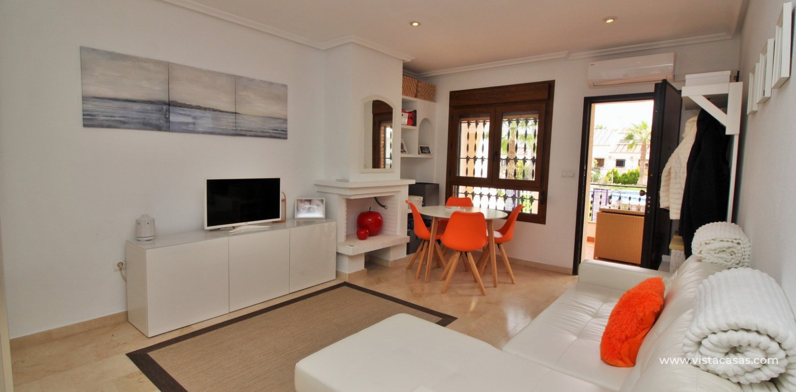 Ground floor apartment overlooking the pool for sale R9 Pau 8 Villamartin lounge 3