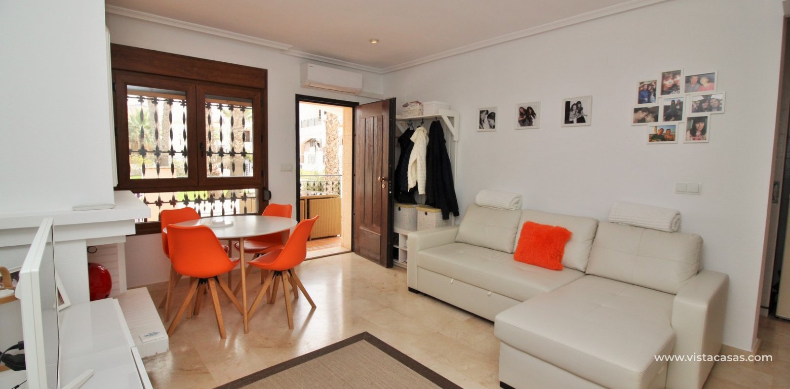 Ground floor apartment overlooking the pool for sale R9 Pau 8 Villamartin lounge 4