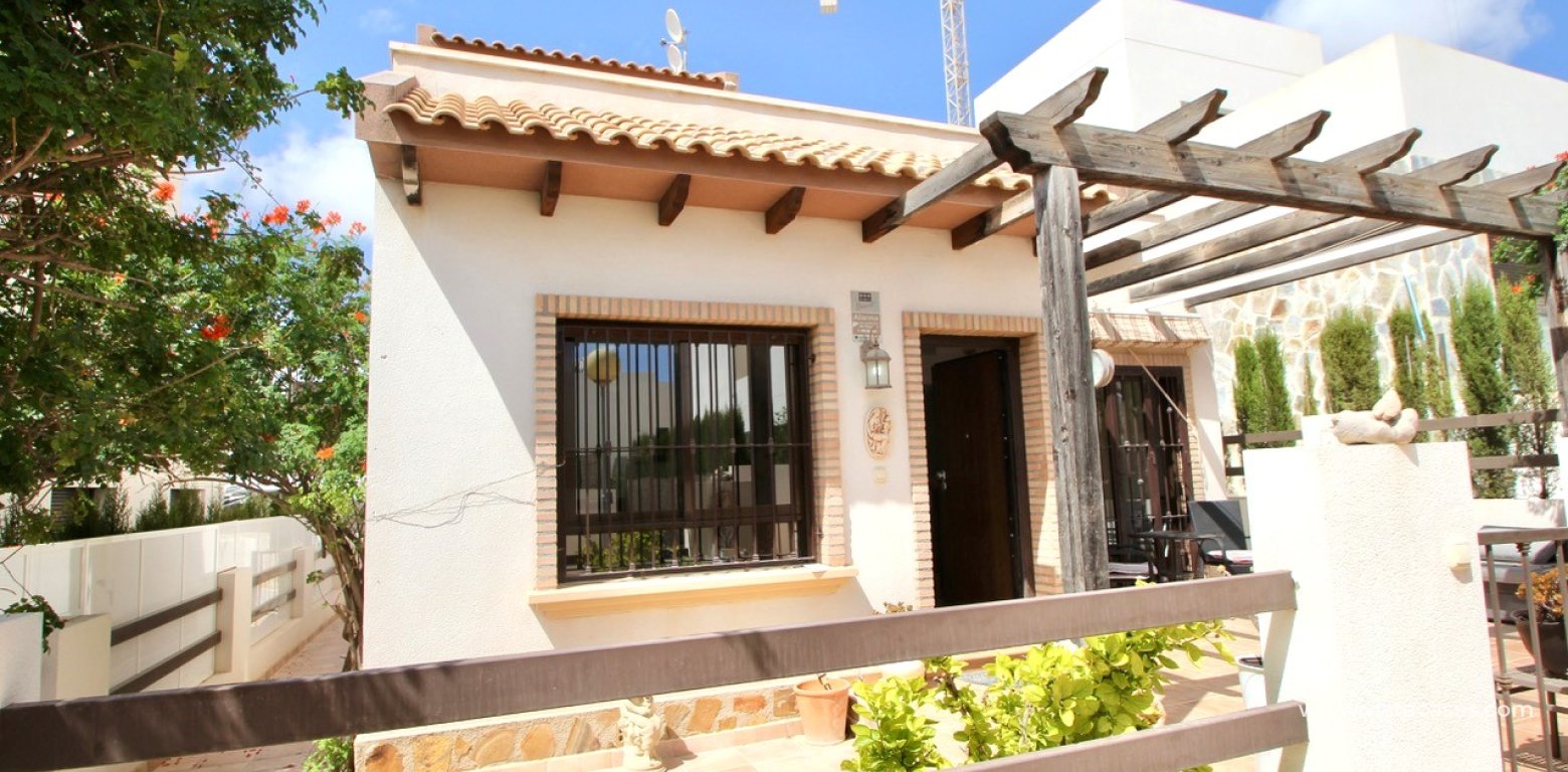 Resale - Villa - Villamartin - PAU 8