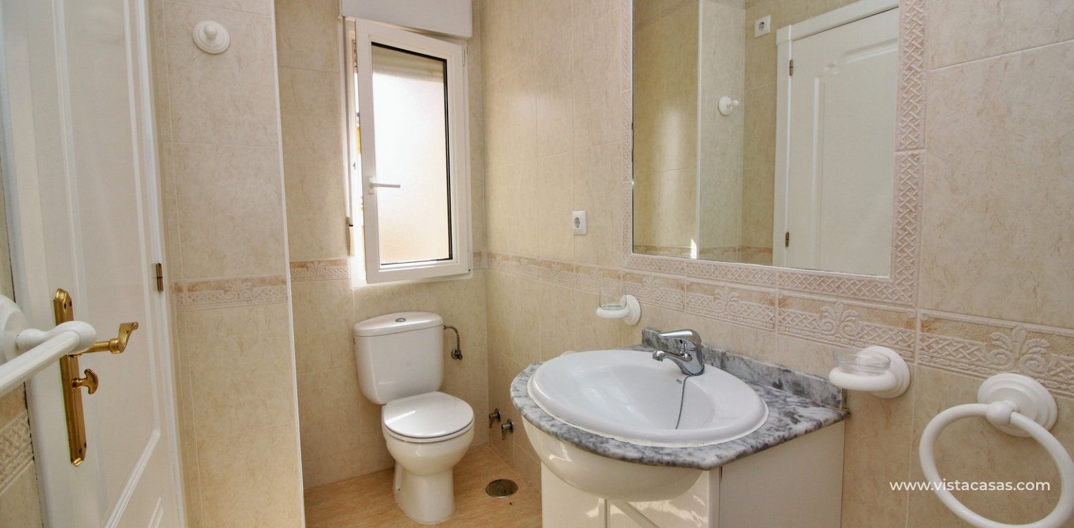 Townhouse for sale in Villamartin separate annex en-suite shower room