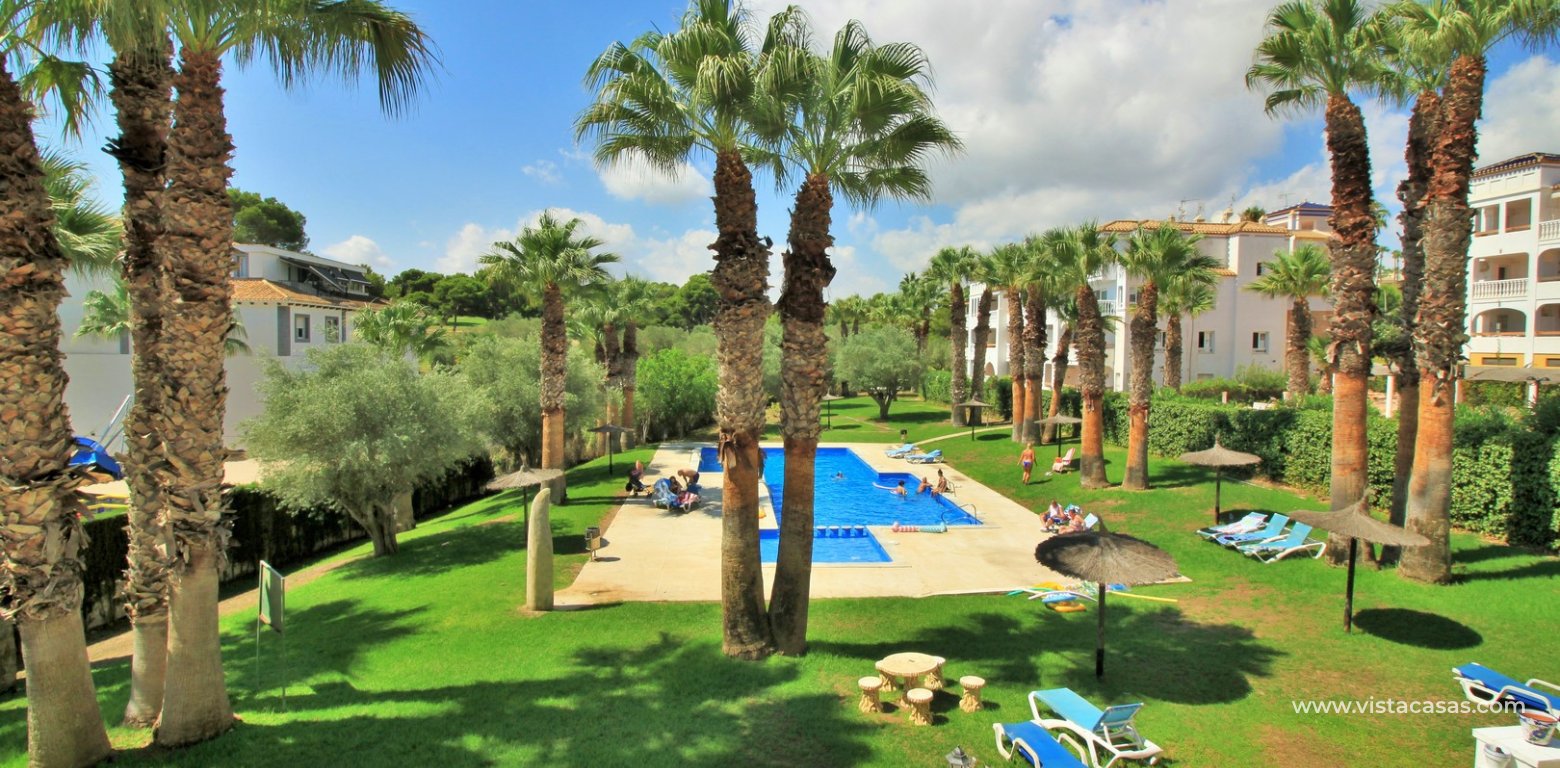 Apartment for sale with pool view in the Villamartin Plaza direct pool view