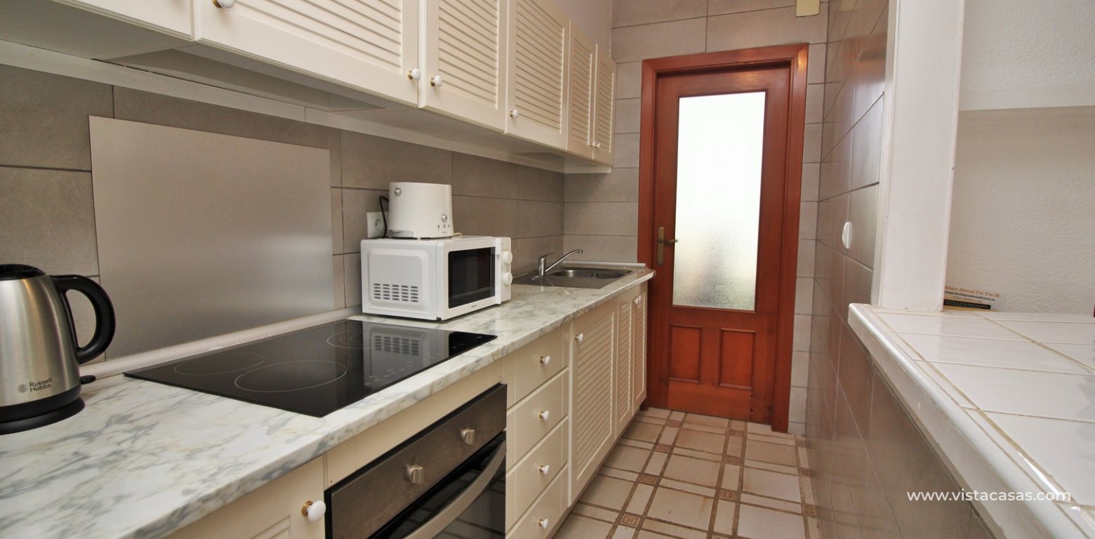 Apartment for sale with pool view in the Villamartin Plaza kitchen 2