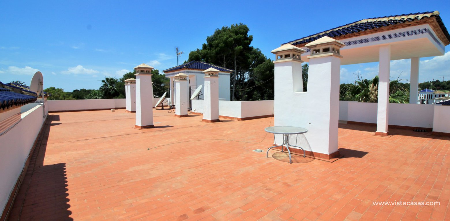 Property for sale in Villamartin communal roof solarium