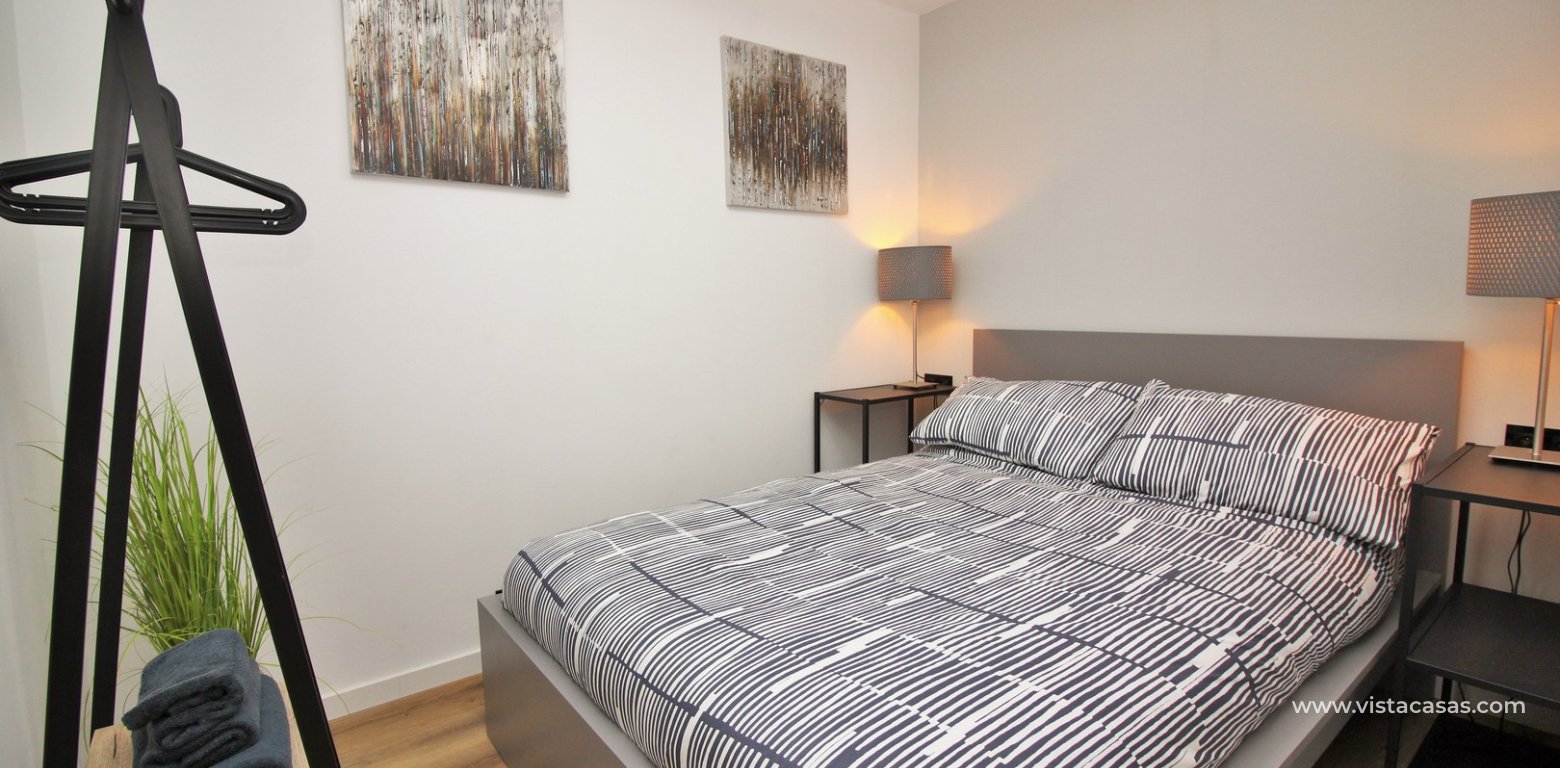 Renovated apartment for sale in the Villamartin Plaza double bedroom