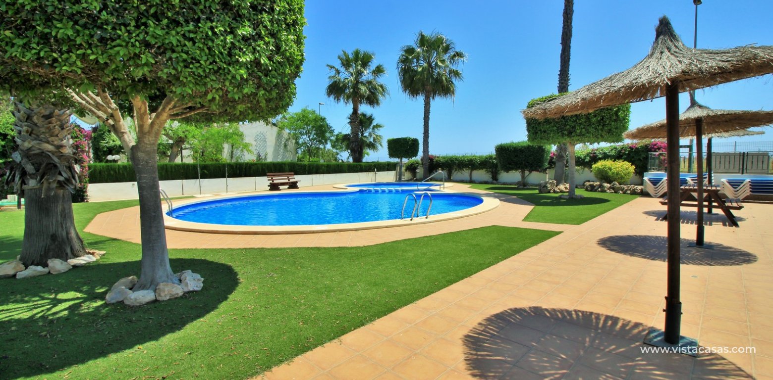 Top floor apartment for sale in Pau 8 Villamartin R13 communal swimming pool