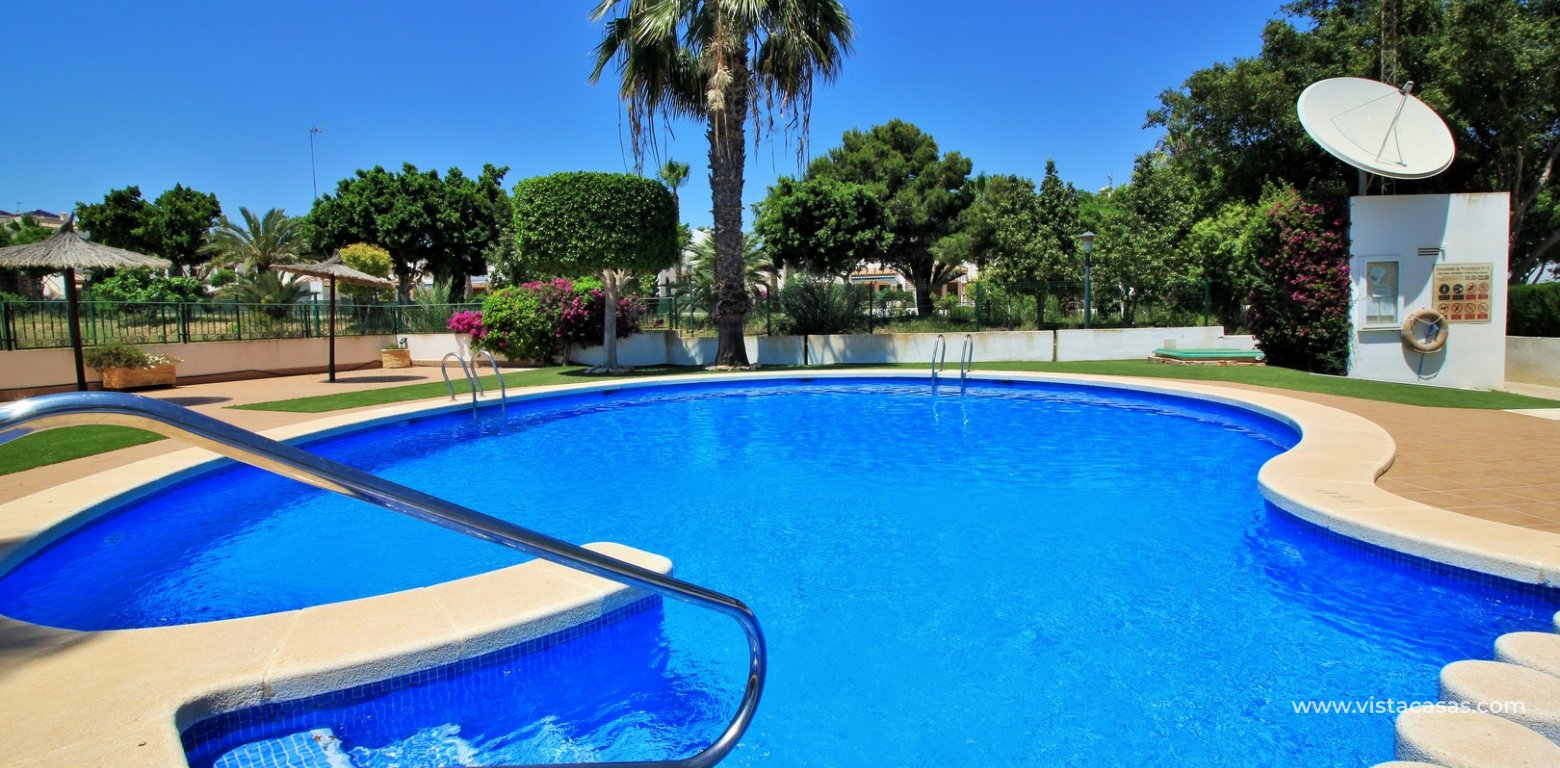 Top floor apartment for sale in Pau 8 Villamartin R13 swimming pool