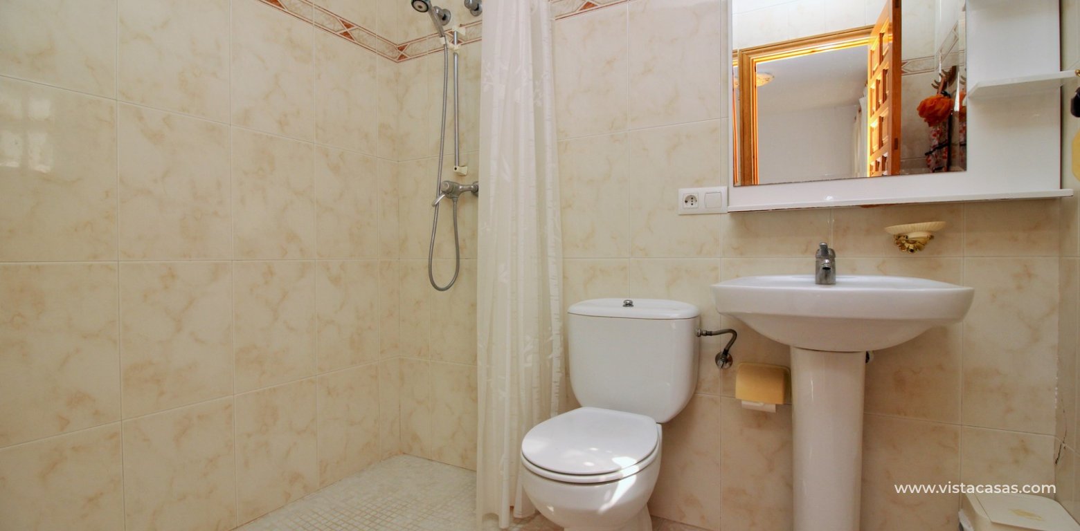 Lola bungalow for sale Verdemar 3 Villamartin underbuild bathroom