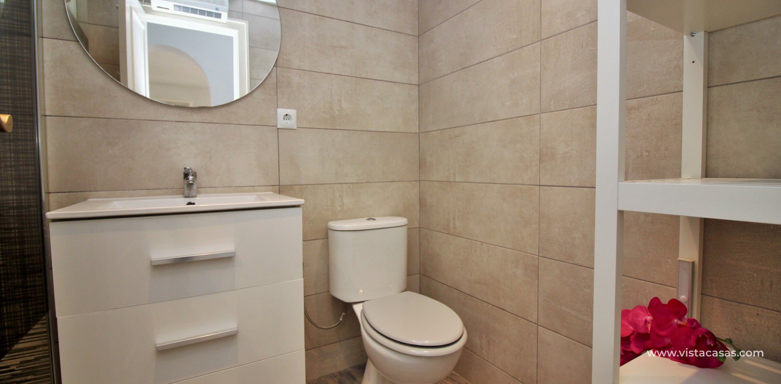 Apartment for sale in La Florida family bathroom