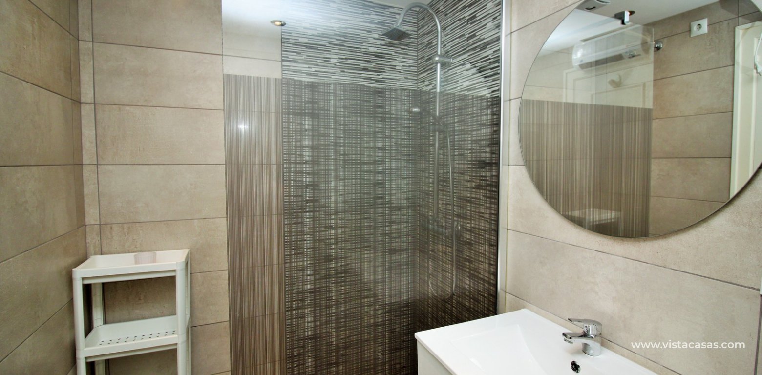 Apartment for sale in La Florida family bathroom walk-in shower