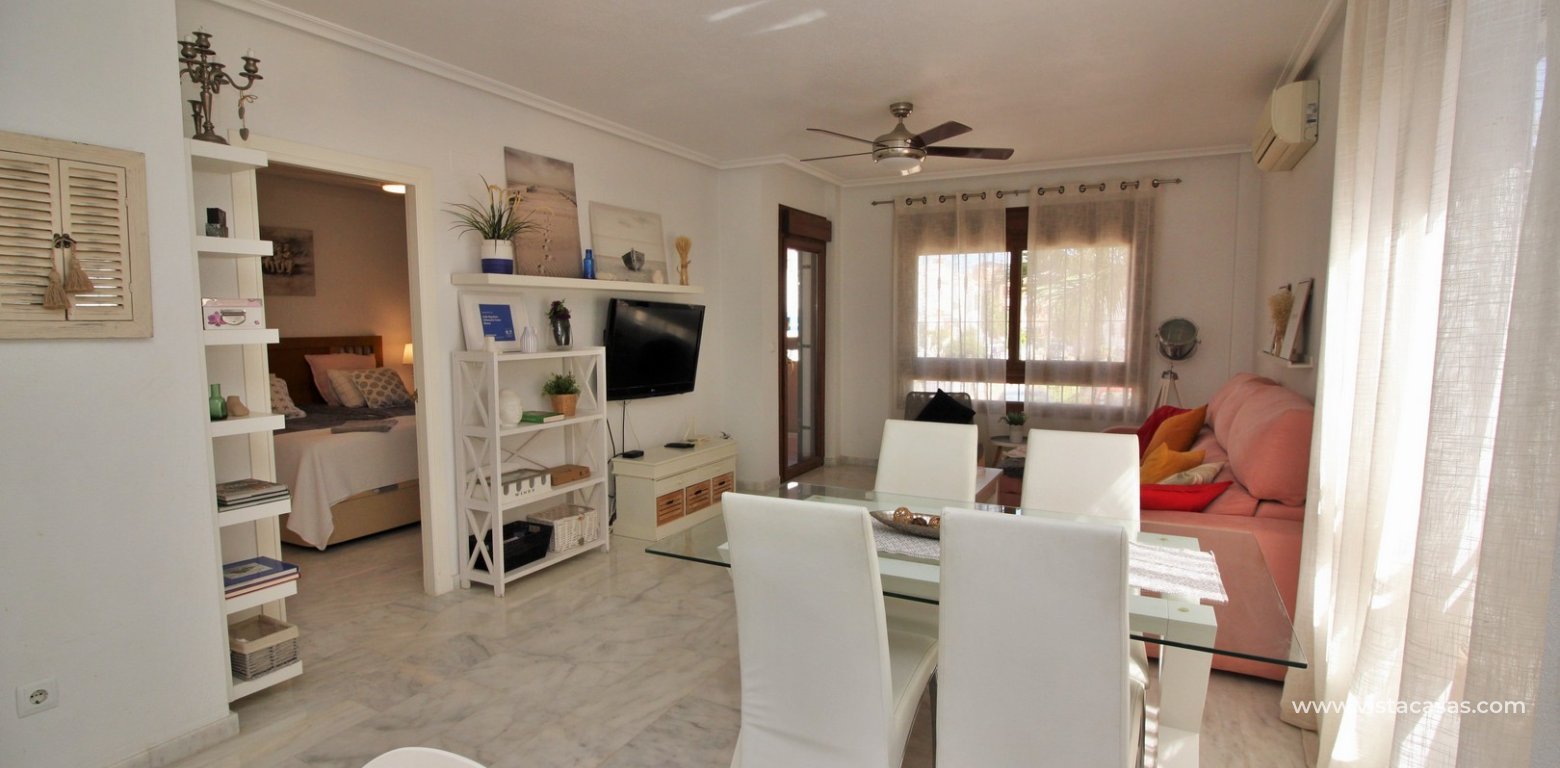 Ground floor apartment for sale M4 Pau 8 Villamartin lounge diner