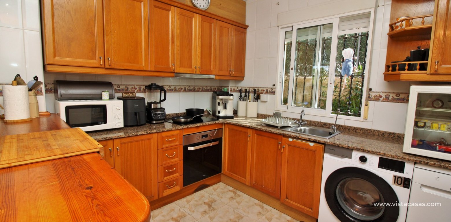 Detached villa for sale in Pinada Golf Villamartin kitchen