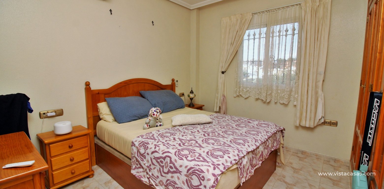 Detached villa for sale in Pinada Golf Villamartin master bedroom