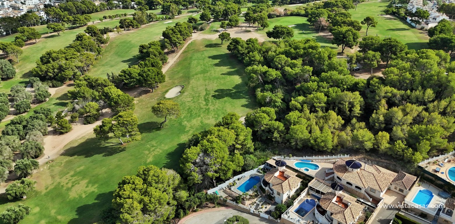 Detached villa for sale in Pinada Golf Villamartin golf course