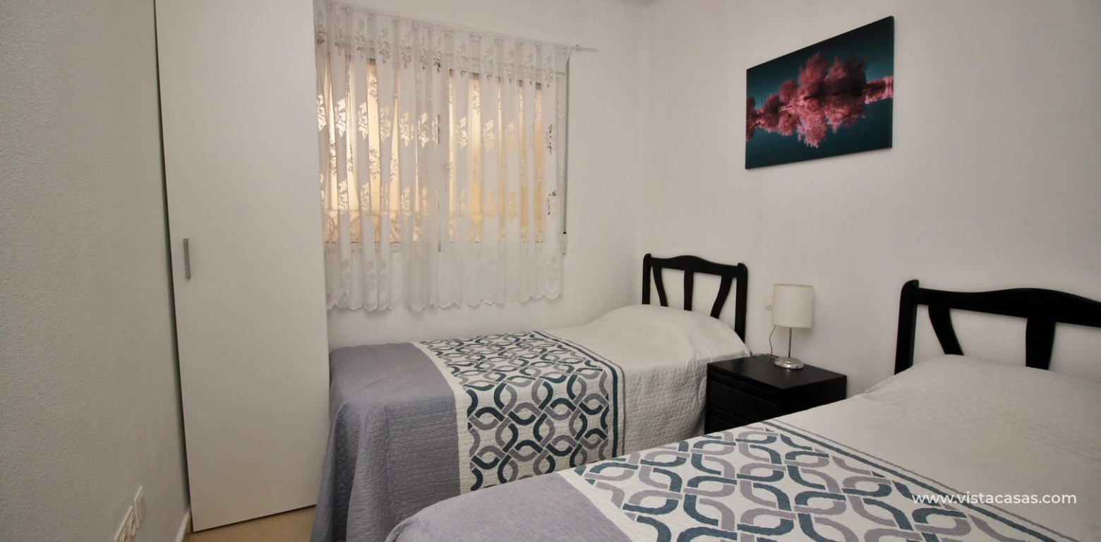 Ground floor apartment for sale Jardin de Alba Villamartin twin bedroom