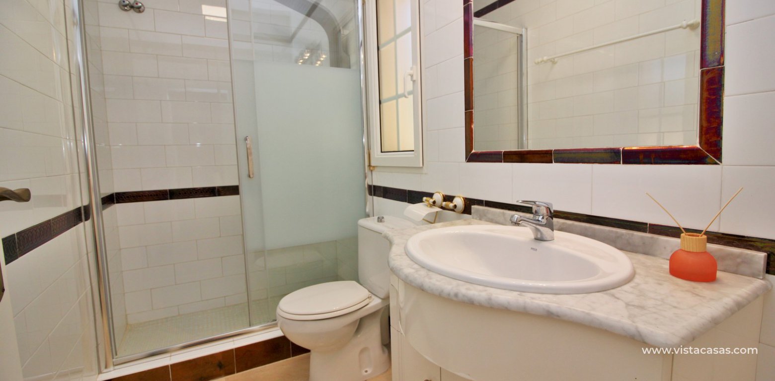 Villa for sale in Villamartin downstairs double bedroom en-suite shower room