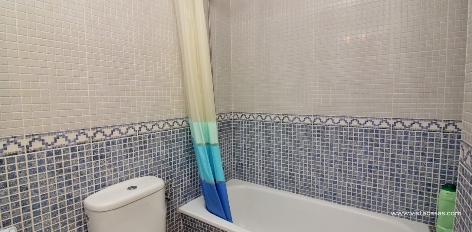 Duplex apartment for sale Marbella Golf III Villamartin downstairs bathroom 2