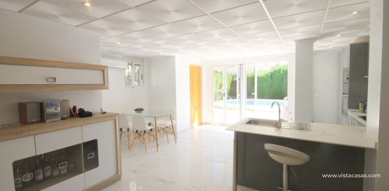 Resale - Villa - La Zenia