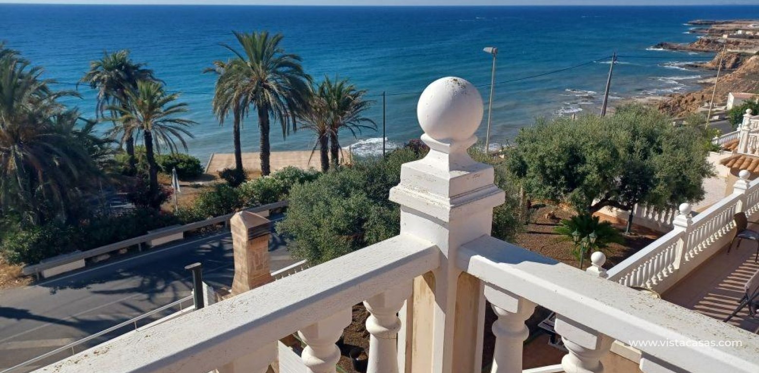 Resale - Villa - Torrevieja