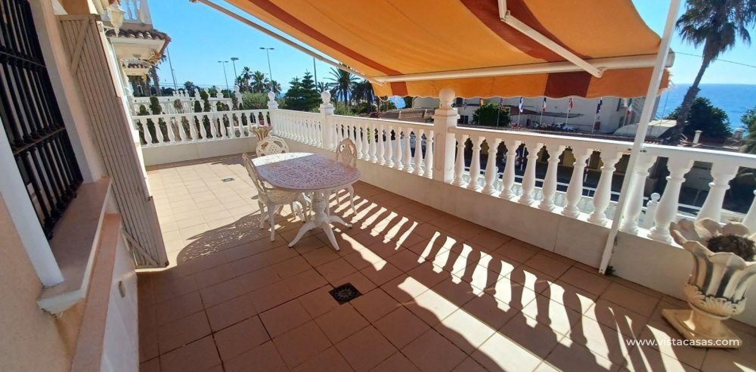 Resale - Villa - Torrevieja