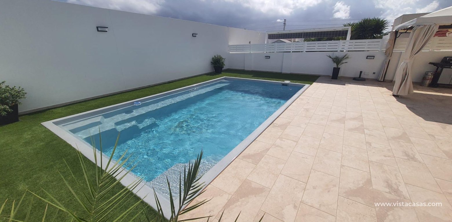 Sale - Villa - Torrevieja - San Luis