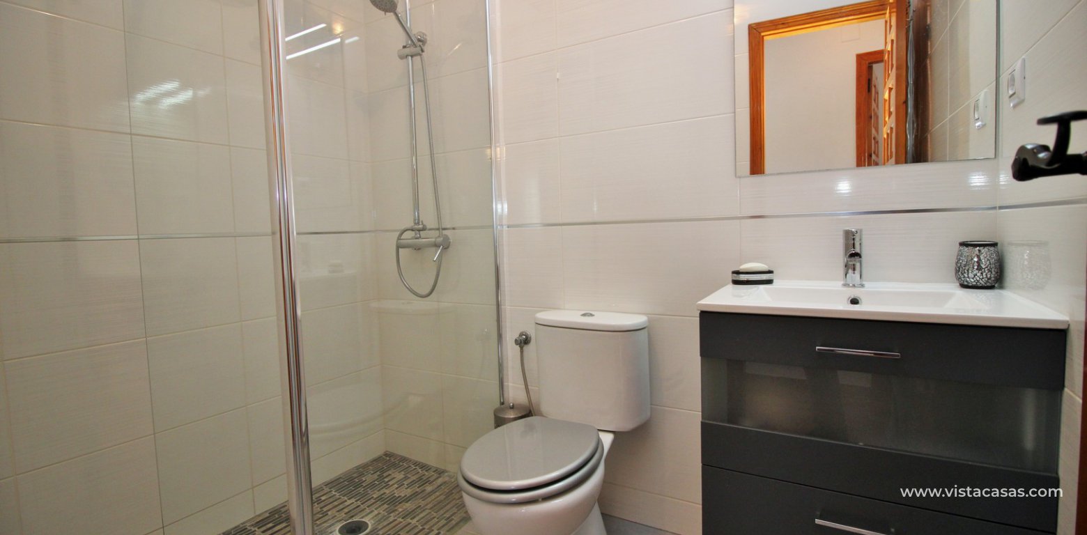 Apartment for sale in Villamartin bathroom