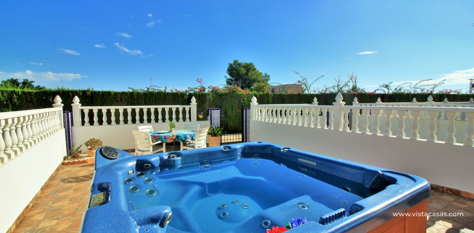 Buhardilla townhouse for sale R4 Las Violetas hot tub