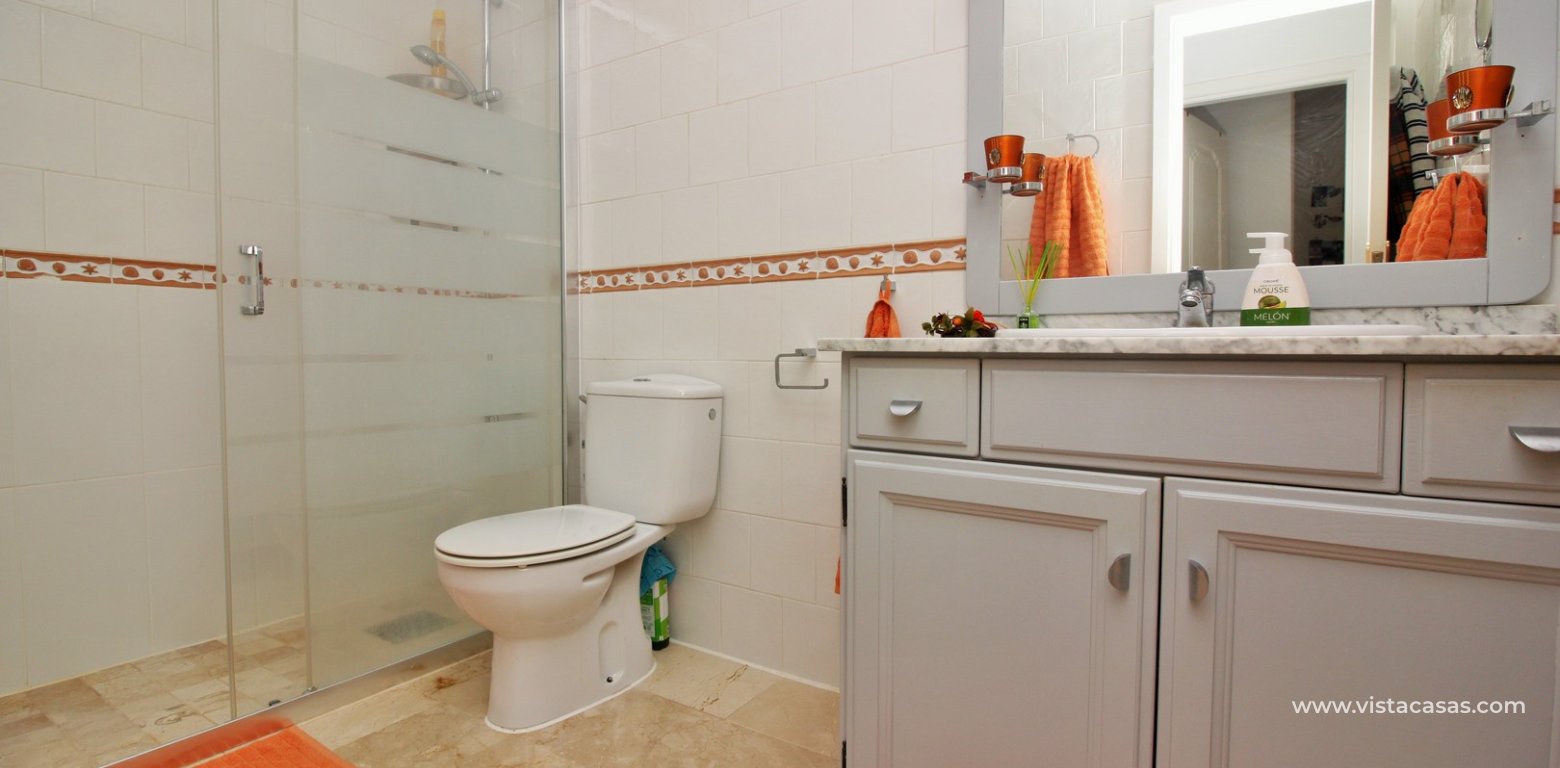 Buhardilla townhouse for sale R4 Las Violetas bathroom