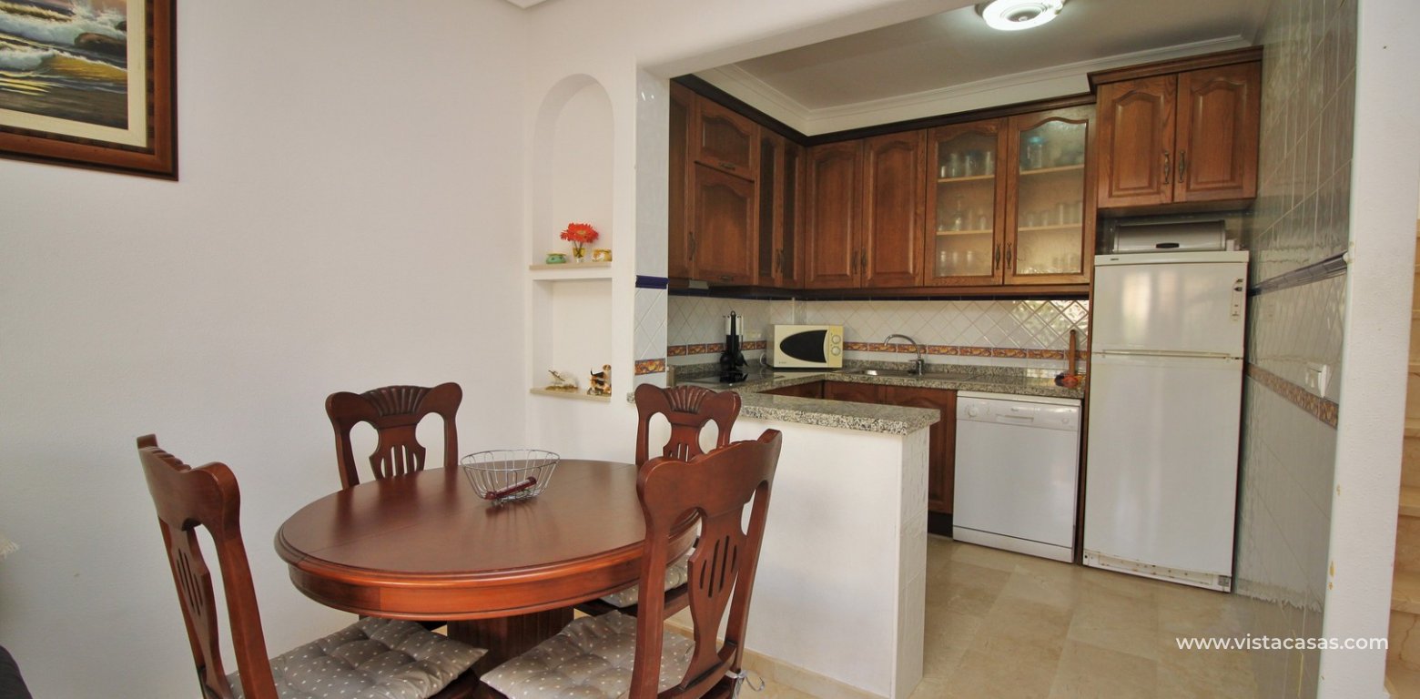 Townhouse for sale in Oporto Golf Pau 8 Villamartin dining area