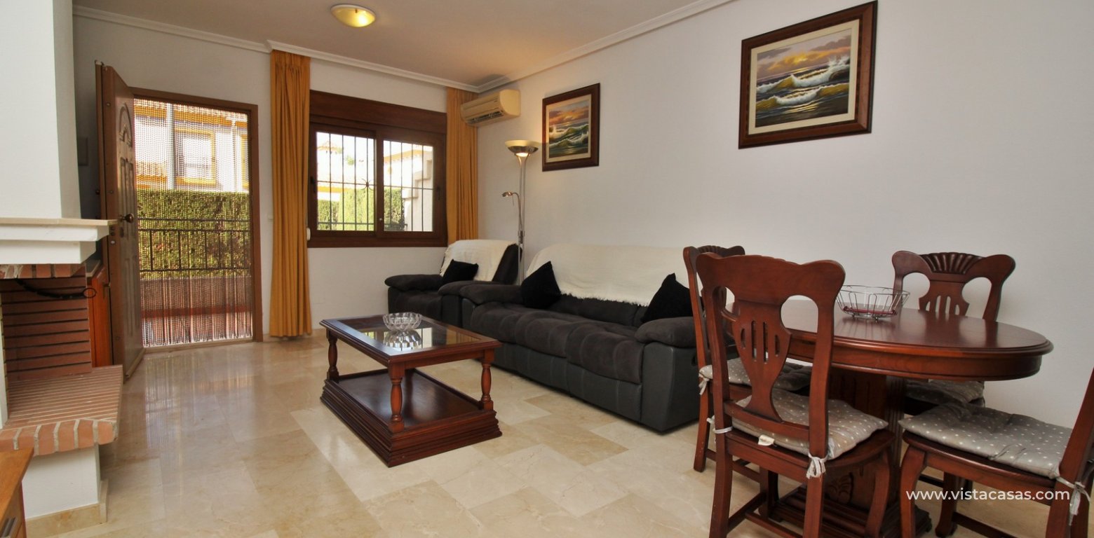 Townhouse for sale in Oporto Golf Pau 8 Villamartin lounge diner