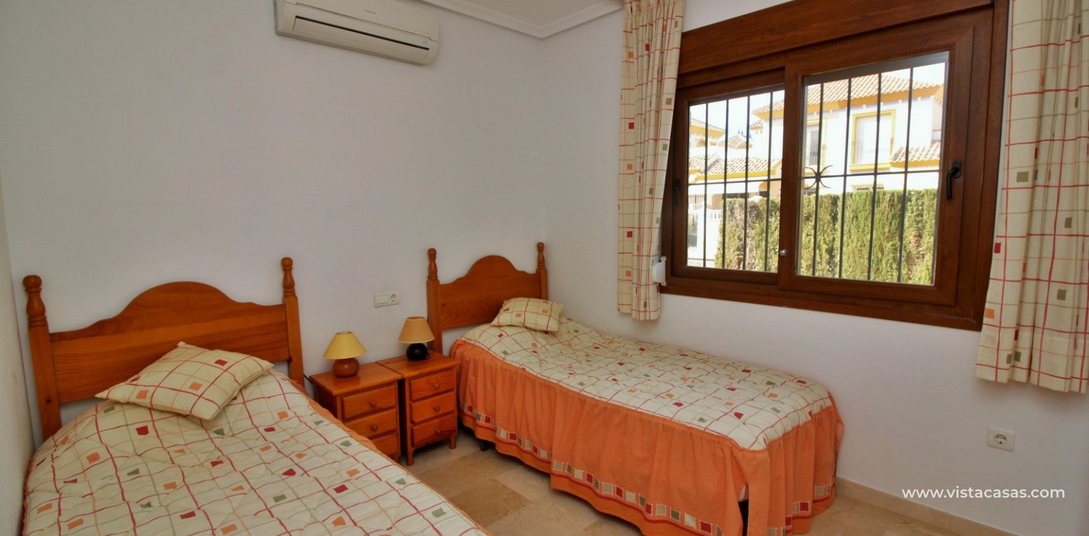 Townhouse for sale in Oporto Golf Pau 8 Villamartin twin bedroom