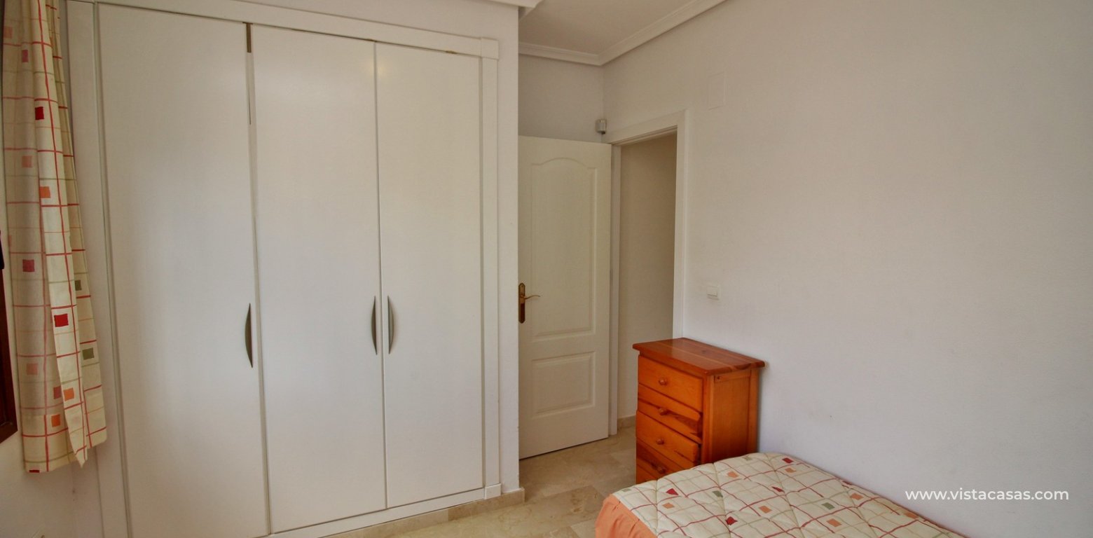 Townhouse for sale in Oporto Golf Pau 8 Villamartin twin bedroom fitted wardrobes