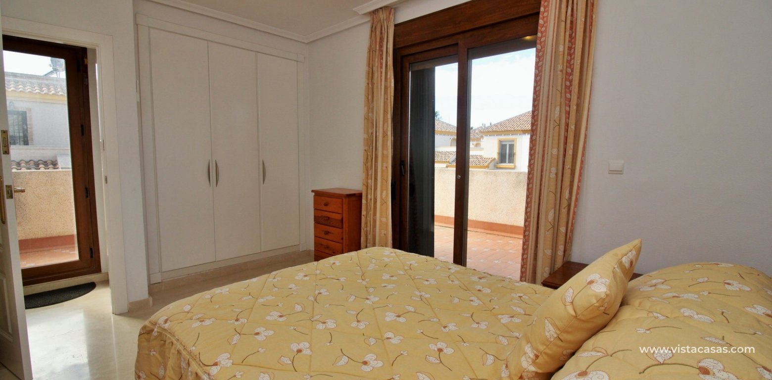 Townhouse for sale in Oporto Golf Pau 8 Villamartin master bedroom fitted wardrobes