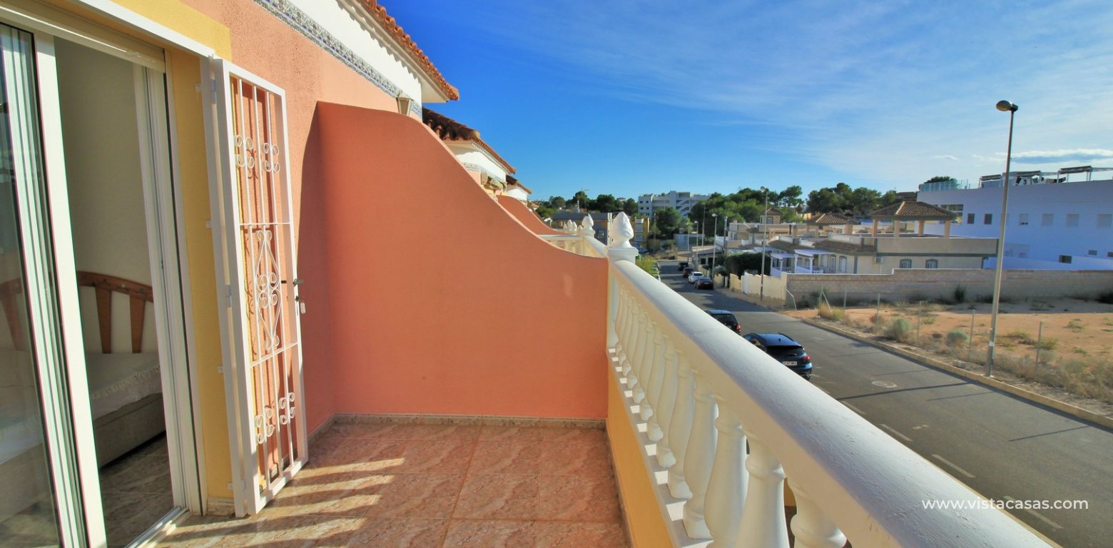 3 bedroom townhouse for sale Colinas Puerta Real 5 Villamartin master bedroom balcony