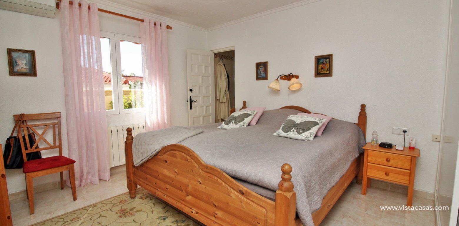 Sale - Villa - Torrevieja - La Siesta