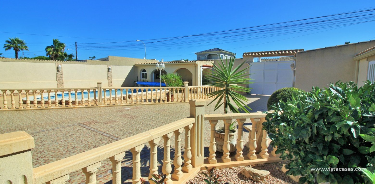 Sale - Villa - Torrevieja - La Siesta